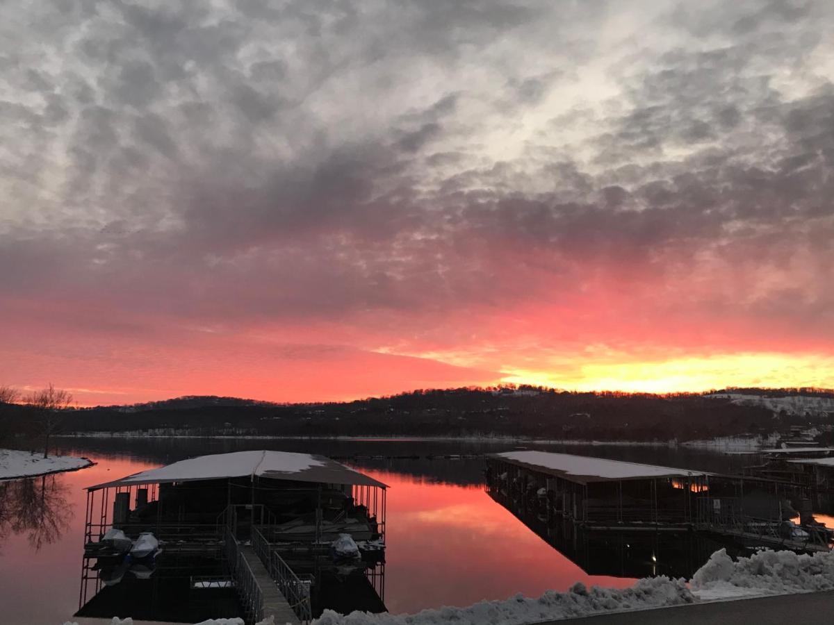 Lakefront And Lake View Indian Point Condo With Boat Slip ブランソン エクステリア 写真