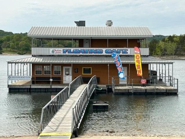 Lakefront And Lake View Indian Point Condo With Boat Slip ブランソン エクステリア 写真